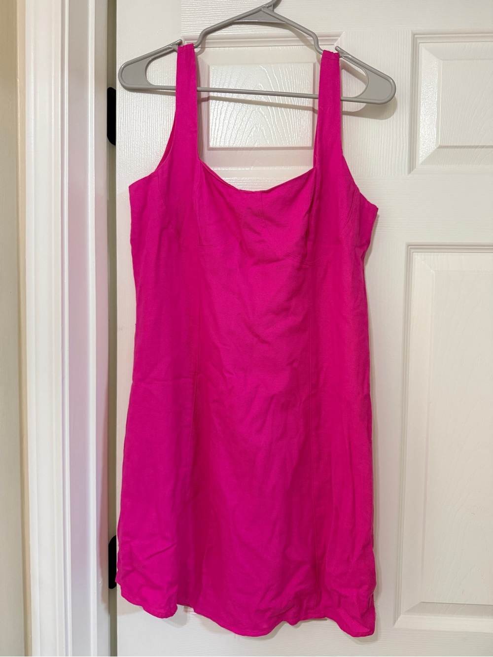Women’s Sleeveless Square-Neck Dress GB brand in Bright Fuchsia